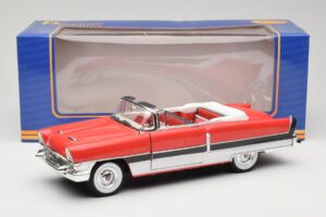 Packard Caribbean Cabriolet Vermelho American Mint 1:18 3042082 Metal - imagem 8 de 8