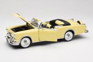 Packard Caribbean Cabriolet Amarelo Road Signature 1:18 92798 Metal - imagem 2 de 8