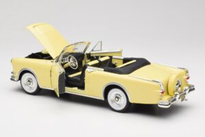 Packard Caribbean Cabriolet Amarelo Road Signature 1:18 92798 Metal - imagem 5 de 8