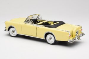 Packard Caribbean Cabriolet Amarelo Road Signature 1:18 92798 Metal - imagem 7 de 8