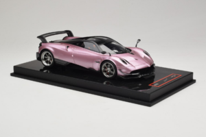 Pagani Huayra BC Pearl Pink AB Models 1:18 REMC032 Resina - imagem 4 de 7
