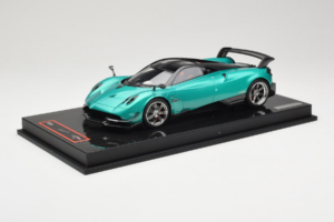 Pagani Huayra BC Green Metallic Yy Model 1:18 REMC020 Resina - imagem 2 de 7