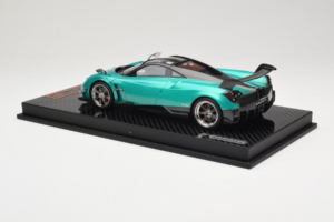 Pagani Huayra BC Green Metallic Yy Model 1:18 REMC020 Resina - imagem 5 de 7