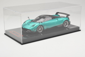 Pagani Huayra BC Green Metallic Yy Model 1:18 REMC020 Resina - imagem 6 de 7