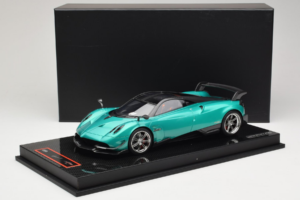 Pagani Huayra BC Green Metallic Yy Model 1:18 REMC020 Resina - imagem 7 de 7