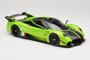 Pagani Huayra R Verde LCD 1:18 LCD18012-GR Metal - imagem 6 de 8