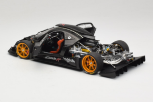 Pagani Zonda R Revolucion Carbon Fiber AUTOart 1:18 78261 Metal - imagem 5 de 8