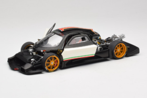 Pagani Zonda R Revolucion Branco AUTOart 1:18 78262 Metal - imagem 2 de 8