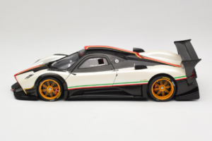Pagani Zonda R Revolucion Branco AUTOart 1:18 78262 Metal - imagem 4 de 8