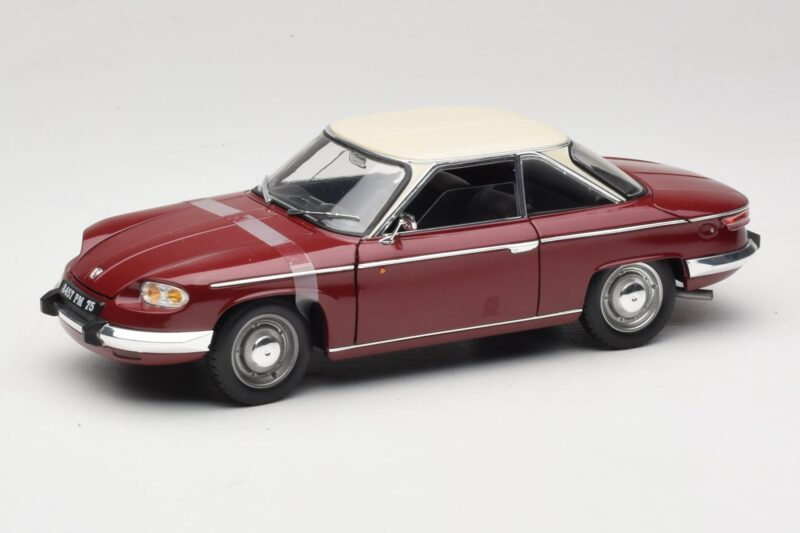Panhard 24 CT Vermelho Solido 1:18 1832500 Metal
