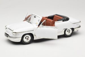 Panhard PL17 Cabriolet Branco Solido 1:18 8174 Metal - imagem 2 de 8