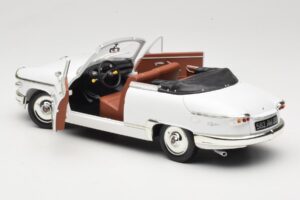 Panhard PL17 Cabriolet Branco Solido 1:18 8174 Metal - imagem 5 de 8