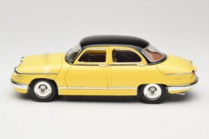 Panhard PL17 Amarelo Solido 1:18 8173 Metal - imagem 4 de 8