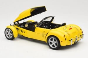 Panoz AIV Roadster Amarelo AUTOart 1:18 78213 Metal - imagem 5 de 8
