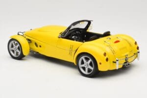 Panoz AIV Roadster Amarelo AUTOart 1:18 78213 Metal - imagem 7 de 8