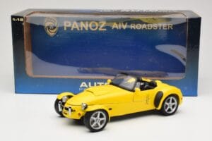 Panoz AIV Roadster Amarelo AUTOart 1:18 78213 Metal - imagem 8 de 8