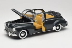 Peugeot 203 Cabriolet Preto Solido 1:18 8156 Metal - imagem 2 de 8