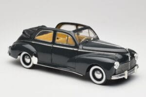 Peugeot 203 Cabriolet Preto Solido 1:18 8156 Metal - imagem 6 de 8