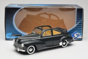 Peugeot 203 Cabriolet Preto Solido 1:18 8156 Metal - imagem 8 de 8