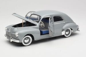 Peugeot 203 Gris Clair Solido 1:18 8145 Metal - imagem 2 de 8