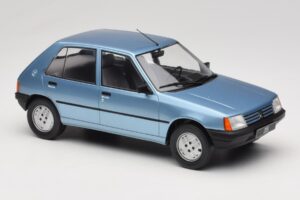 Peugeot 205 Azul MCG 1:18 MCG18491 Metal - imagem 4 de 6
