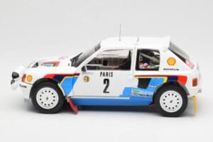 Peugeot 205 T16 #2 A. Vatanen / T. Harryman Rally Monte Carlo 1985 Norev 1:18 184864 Metal - imagem 4 de 8