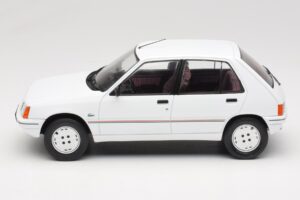 Peugeot 205 Branco MCG 1:18 MCG18493 Metal - imagem 3 de 6