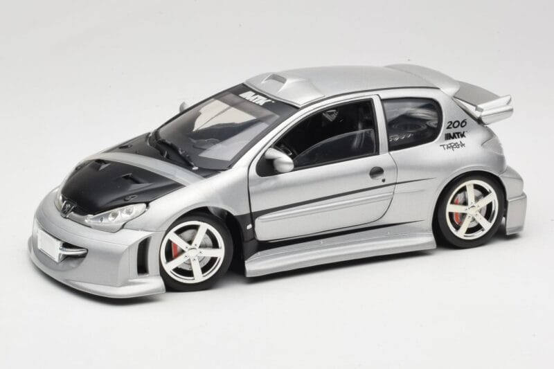 Peugeot 206 MTK Prata Solido 1:18 1817 Metal