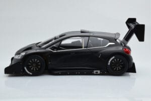 Peugeot 208 T16 Pikes Peak S. Loeb Pikes Peak International Hill Climb Record 2013 AUTOart 1:18 81356 Compósito - imagem 3 de 6