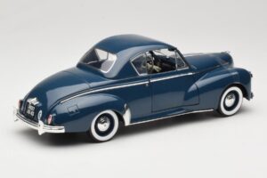 Peugeot 302 Coupe Azul Solido 1:18 8168 Metal - imagem 3 de 8