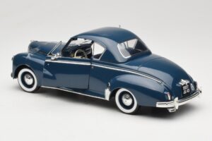 Peugeot 302 Coupe Azul Solido 1:18 8168 Metal - imagem 5 de 8