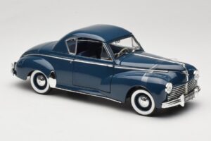 Peugeot 302 Coupe Azul Solido 1:18 8168 Metal - imagem 6 de 8