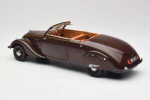 Peugeot 402 Eclipse Chocolate Norev 1:18 184873 Metal - imagem 9 de 12
