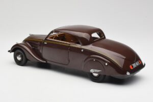 Peugeot 402 Eclipse Chocolate Norev 1:18 184873 Metal - imagem 10 de 12