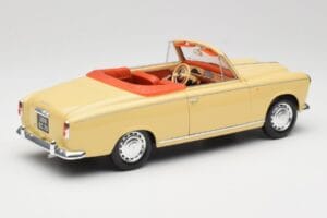 Peugeot 403 Cabriolet Amarelo Areia Solido 1:18 8165 Metal - imagem 3 de 8