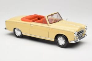 Peugeot 403 Cabriolet Amarelo Areia Solido 1:18 8165 Metal - imagem 6 de 8
