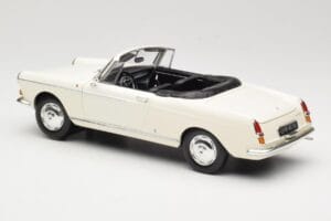 Peugeot 404 Cabriolet Branco Norev 1:18 184746 Metal - imagem 7 de 8