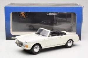 Peugeot 404 Cabriolet Branco Norev 1:18 184746 Metal - imagem 8 de 8