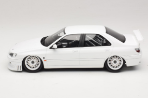 Peugeot 406 by Khyzyl Saleem Branco Otto 1:18 OT1284 Resina - imagem 3 de 6