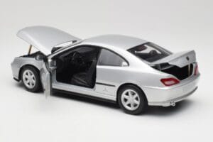 Peugeot 406 Coupe Prata Gate 1:18 01024 Metal - imagem 5 de 8