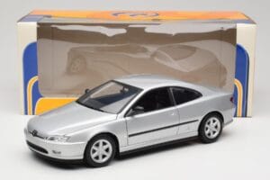 Peugeot 406 Coupe Prata Gate 1:18 01024 Metal - imagem 8 de 8
