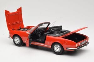 Peugeot 504 Cabriolet Vermelho Norev 1:18 184754 Metal - imagem 5 de 8