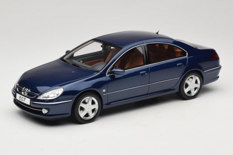 Peugeot 607 Phase II 3.0 V6 Azul Otto 1:18 OT485 Resina