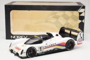 Peugeot 905 Evo 1B Group C #1 Peugeot Talbot Sport D. Warwick / Y. Dalmas / M. Blundell 24 Hours of Le Mans Winner 1992 Norev - imagem 6 de 6