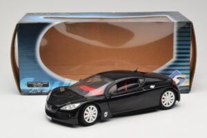 Peugeot RC Pique Preto Solido 1:18 8147 Metal - imagem 8 de 8