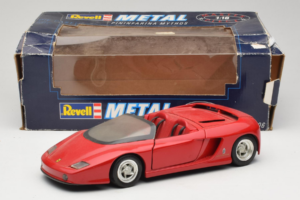 Pininfarina Mythos Vermelho Revell 1:18 8806 Metal - imagem 8 de 8