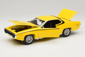 Plymouth Satellite Daisy Dukes of Hazzard Auto World 1:18 AWSS105/06 Metal - imagem 2 de 8