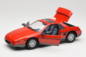Pontiac Fiero GT Vermelho Road Signature 1:18 92588 Metal - imagem 2 de 8