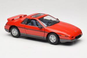 Pontiac Fiero GT Vermelho Road Signature 1:18 92588 Metal - imagem 6 de 8