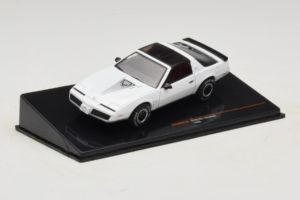 Pontiac Firebird Branco IXO 1:43 CLC582N Metal - imagem 2 de 4